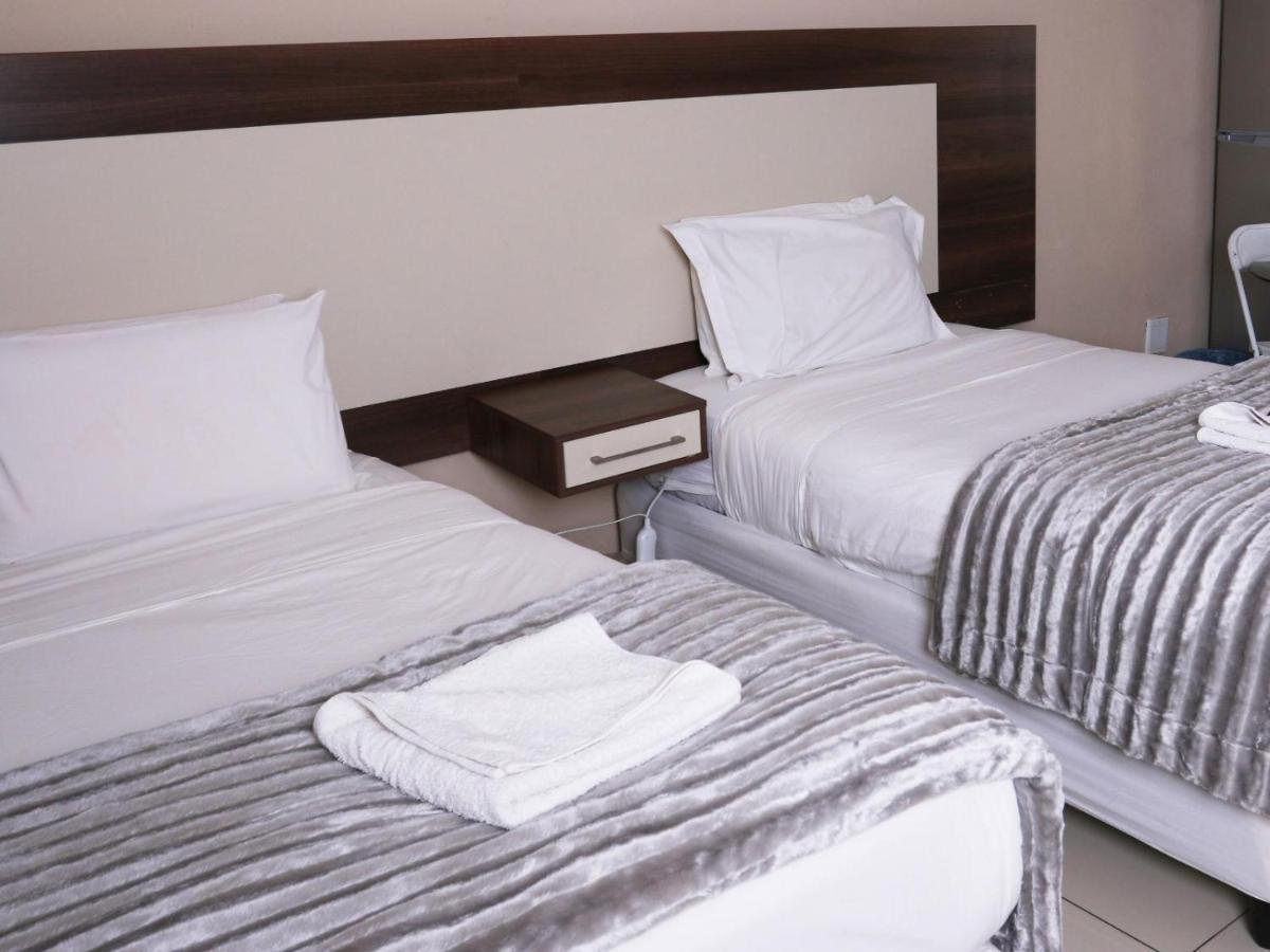 Eagle Nest Luxury Accommodation Roodepoort Eksteriør billede