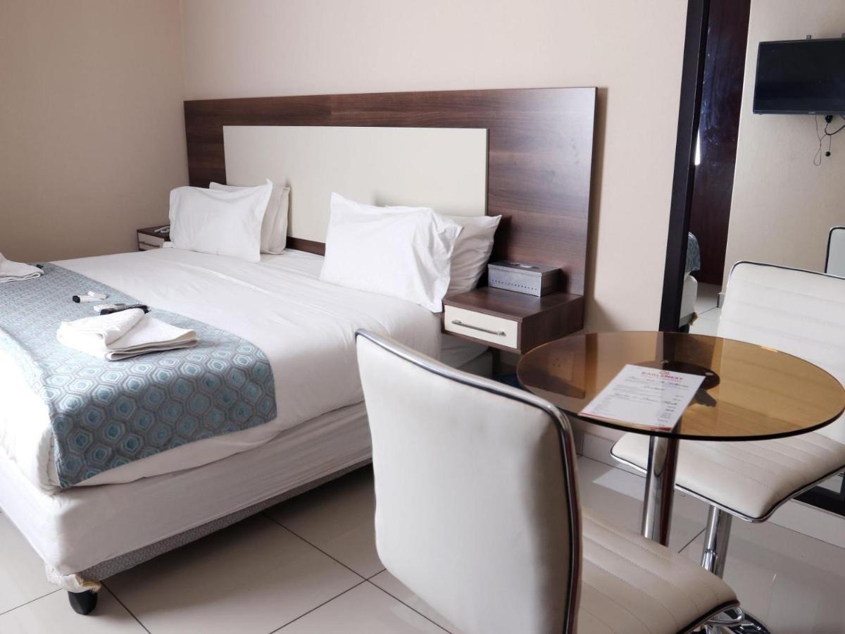 Eagle Nest Luxury Accommodation Roodepoort Eksteriør billede