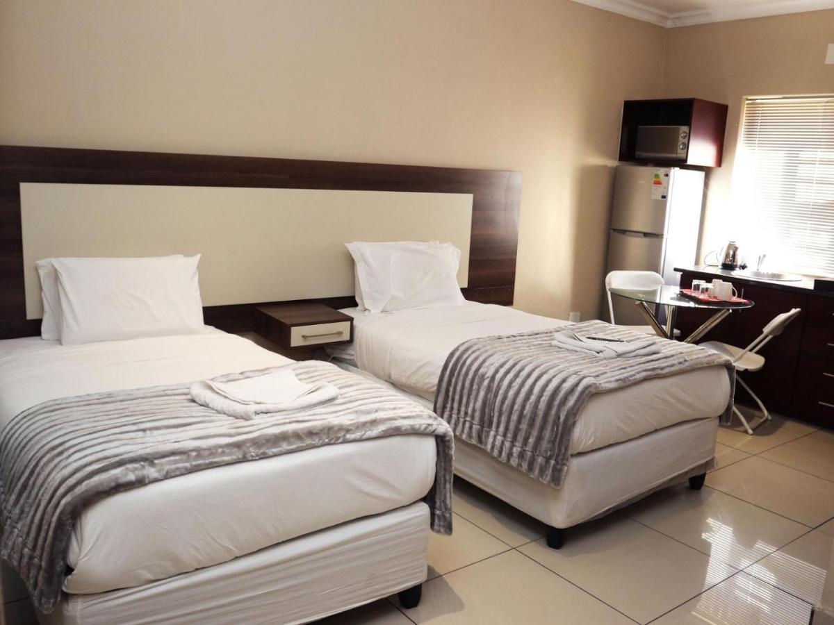 Eagle Nest Luxury Accommodation Roodepoort Eksteriør billede