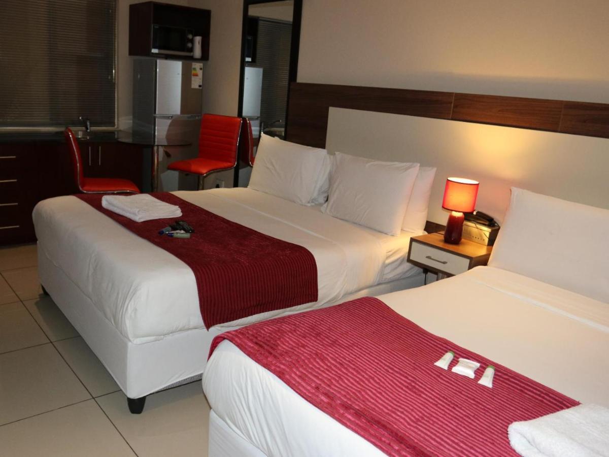 Eagle Nest Luxury Accommodation Roodepoort Eksteriør billede