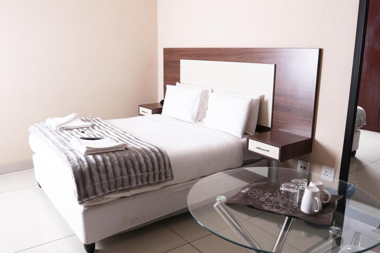 Eagle Nest Luxury Accommodation Roodepoort Eksteriør billede