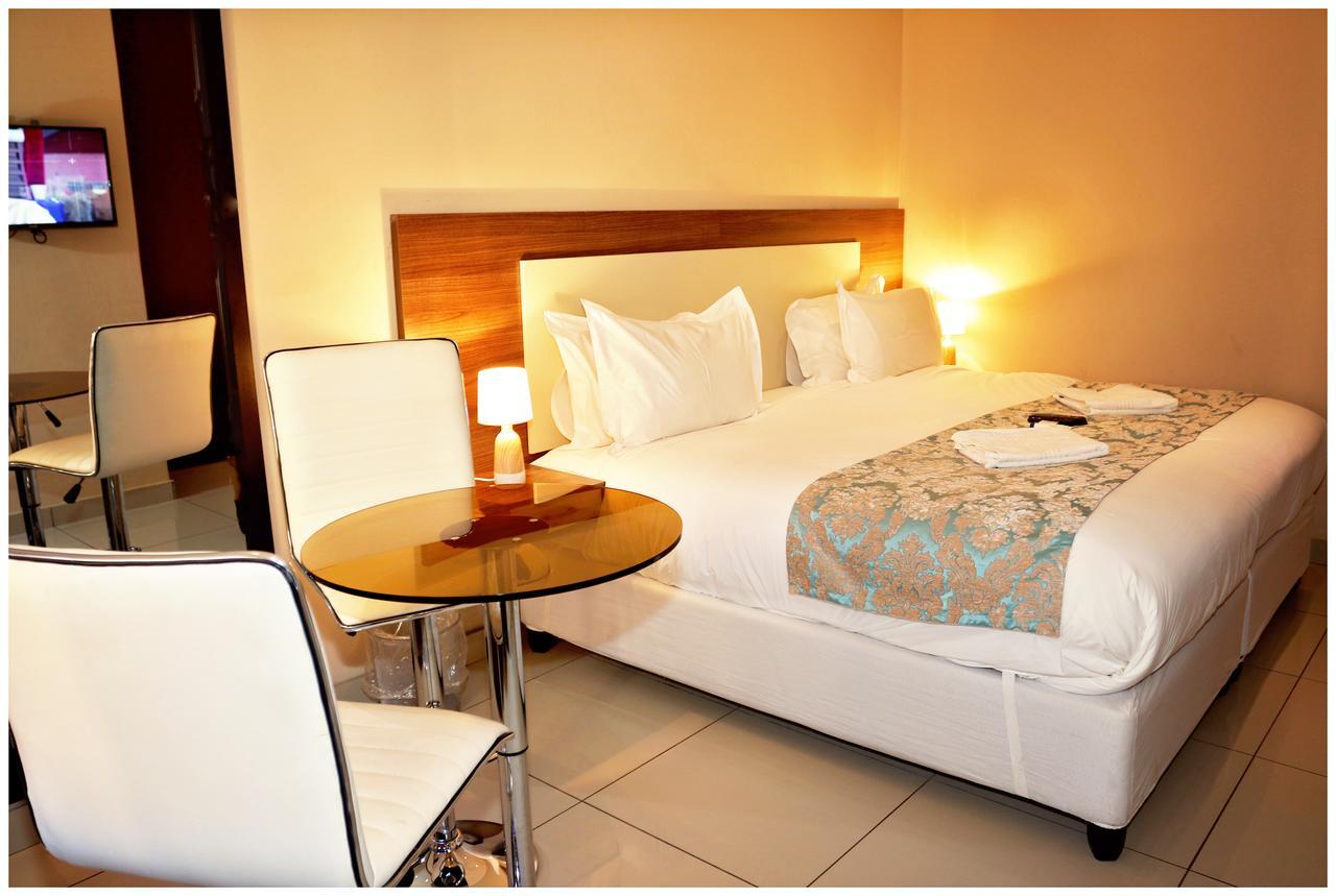 Eagle Nest Luxury Accommodation Roodepoort Eksteriør billede